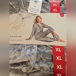New Lord & Taylor Luxury Pajama Set XL